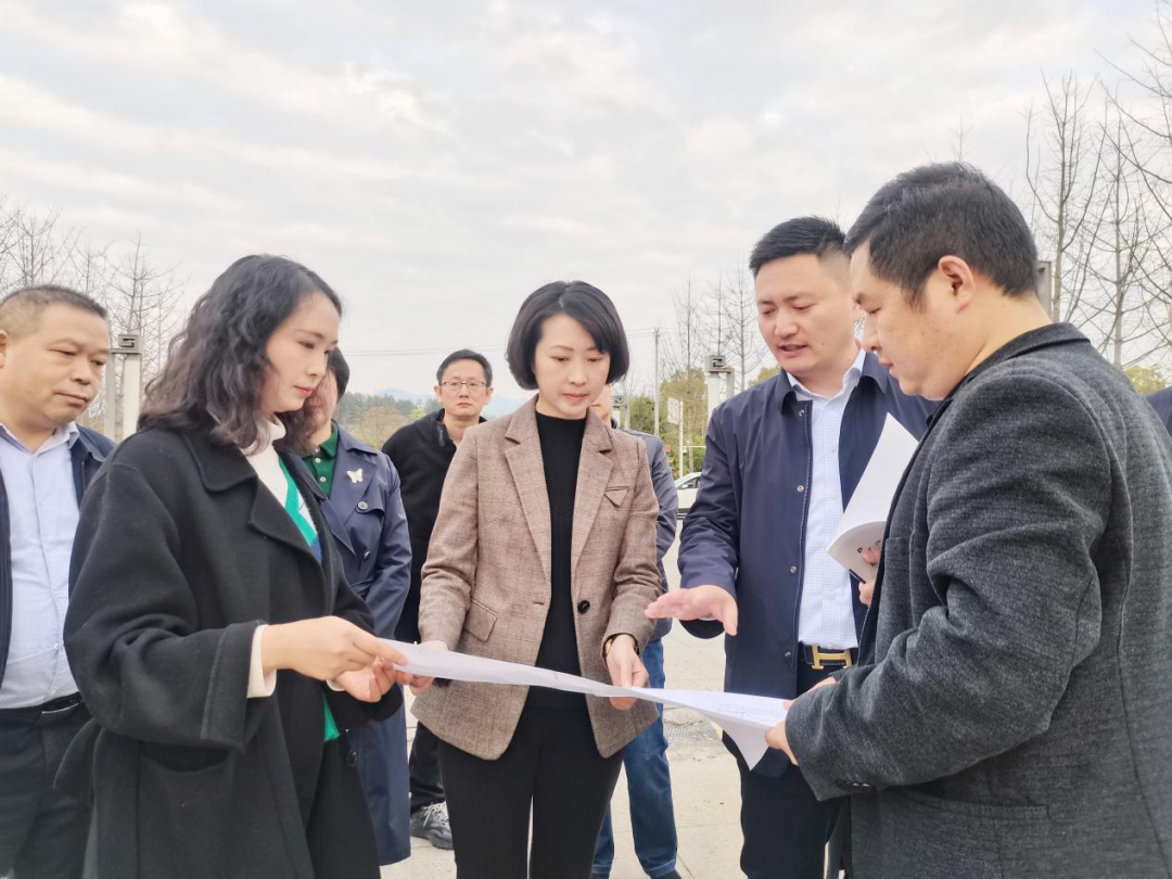 新區（經開區）黨工委書記何家琴調研沙灘牌坊貴州賢酒文化產業園文旅工作