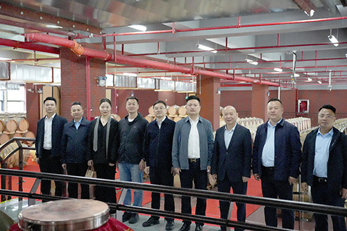強強聯手！貴州賢酒赴仁懷醬酒集團考察交流，共拓產業新未來